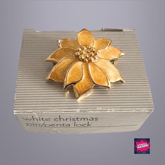 Vintage White Christmas Pin/Penta Lock and Holiday Seasonal Brooch - RARE - NIB - Picture 5 of 5